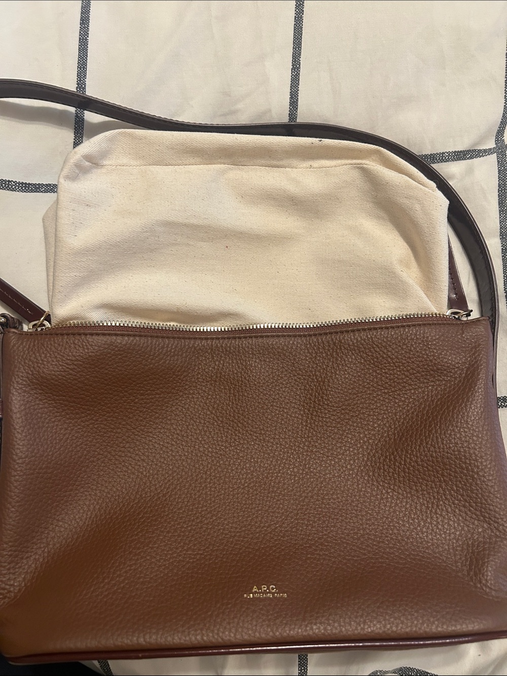 A.P.C. Brown Pebbled Leather with dark burgundy accents Shoulder bag - Picture 5 of 9